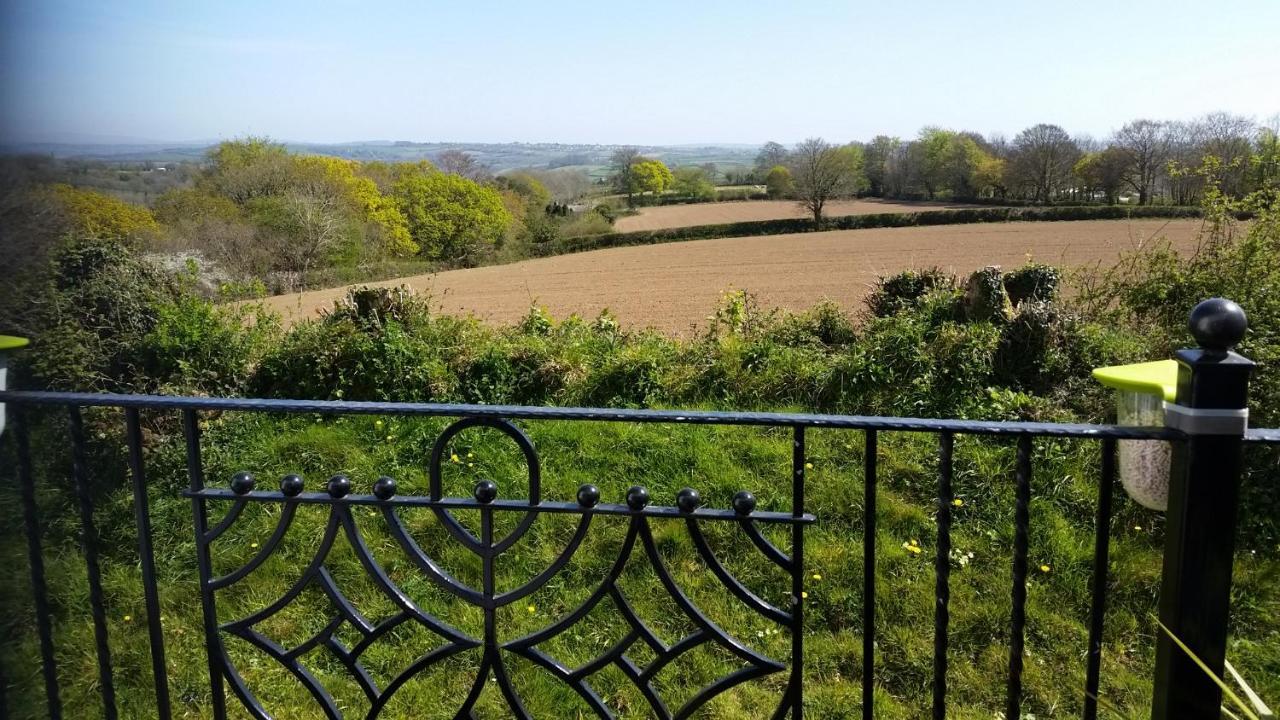 Beautiful 3-Bed Cottage In Cornwall Callington Bagian luar foto